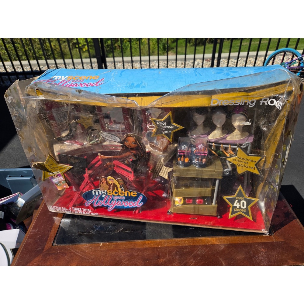 Mattel My Scene Goes Hollywood Dressing Room Playset Vintage 2005 NIB Wear